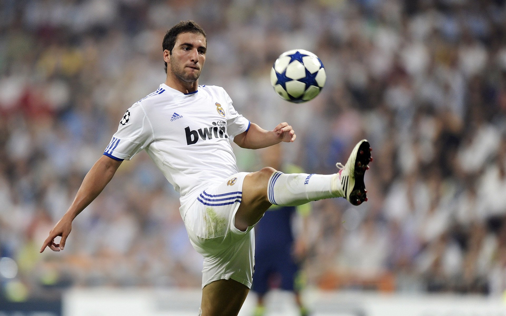 开云体育中国-伊萨克，从童话王国走出的弑神者