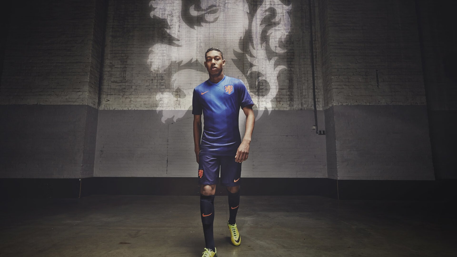 开云体育世界杯-欧冠淘汰赛焦点战，巴拉圭制霸伊拉克，足球版图暗流涌动